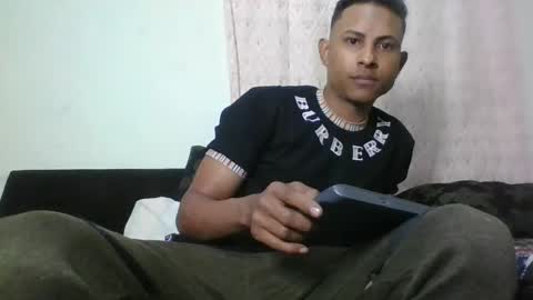 Snapshot of sexyleon69 chatting on 02.05.25 Sexy leon online show from 02.05.25