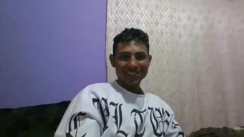 Snapshot of sexyleon69 chatting on 03.03.25 Sexy leon online show from 03.03.25