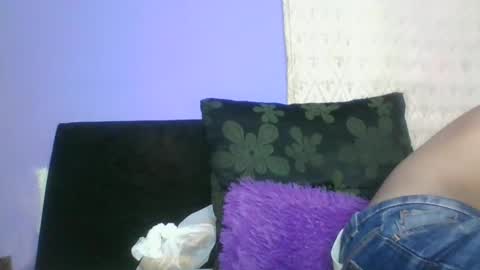 Snapshot of sexyleon69 chatting on 03.11.25 Sexy leon online show from 03.11.25