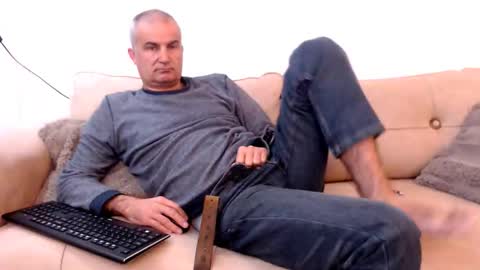 Snapshot of sexymaja77 chatting on 10.29.25 David online show from 10.29.25