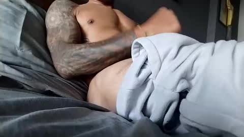 Snapshot of sexymexmen chatting on 11.01.25 Sexy Diego online show from 11.01.25