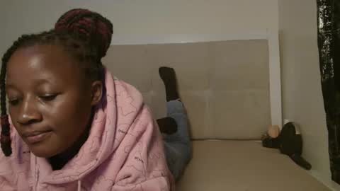 Snapshot of sexymia56 chatting on 10.05.25 Miss mia online show from 10.05.25