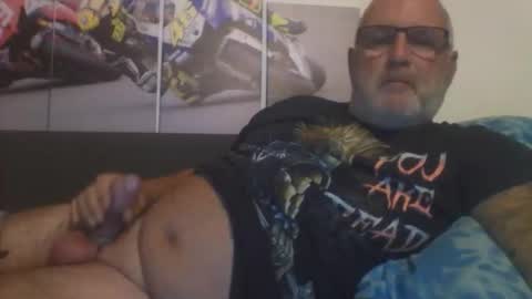 Snapshot of sexypaa chatting on 10.23.25 sexypaa online show from 10.23.25