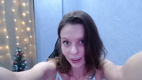 Snapshot of sexyru_coup1e chatting on 12.28.24 Sofi Smile online show from 12.28.24