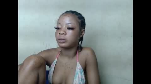 Snapshot of sexyxpeach chatting on 09.13.25 sexyxpeach online show from 09.13.25