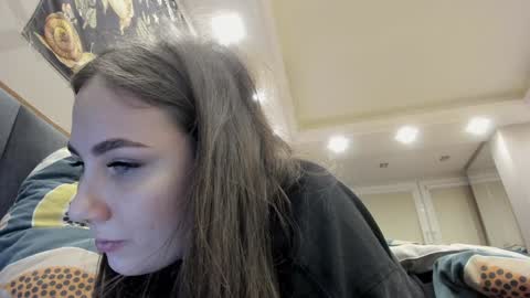 Snapshot of shadow_raffi chatting on 12.23.24 shadow_raffi online show from 12.23.24