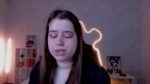 Snapshot of shadowfray chatting on 11.13.25 shadowfray online show from 11.13.25