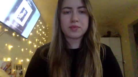 Snapshot of shadowx_dahlia chatting on 11.04.25 shadowx_dahlia online show from 11.04.25