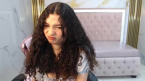 Snapshot of shalon_diaz_sub chatting on 01.18.25 Shalon online show from 01.18.25