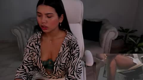 Snapshot of shanabellucy chatting on 02.26.25 onlyfans shanabellucy online show from 02.26.25