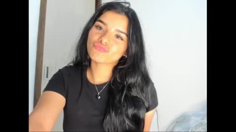 Snapshot of shara_jones chatting on 02.18.25 Sara online show from 02.18.25