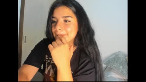 Snapshot of shara_jones chatting on 02.27.25 Sara online show from 02.27.25