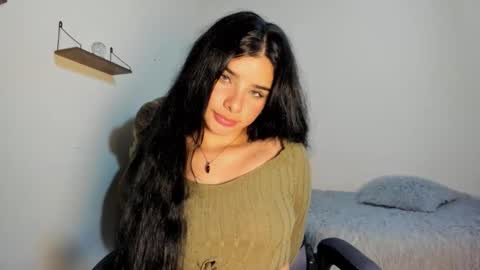 Snapshot of shara_jones chatting on 09.21.25 Sara online show from 09.21.25