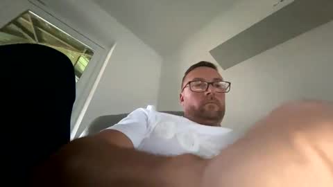 Snapshot of sharksboy16 chatting on 12.28.24 Sharksboy online show from 12.28.24