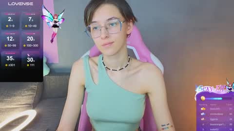 Snapshot of sharli_rose chatting on 12.03.24 Sharli online show from 12.03.24