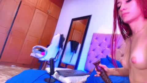 Snapshot of sharlott_kiss chatting on 01.30.25 Sharlott online show from 01.30.25