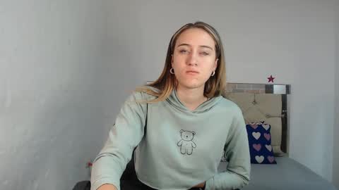 Snapshot of sharlotte__jones chatting on 02.21.25 Sara online show from 02.21.25