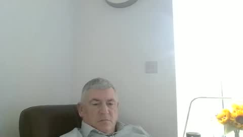 Snapshot of she52 chatting on 02.24.25 she52 online show from 02.24.25