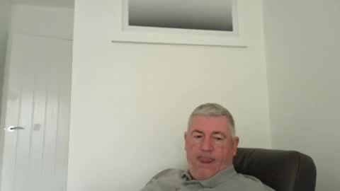 Snapshot of she52 chatting on 11.05.25 she52 online show from 11.05.25