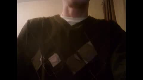 Snapshot of shedevr02 chatting on 02.04.25 Roger online show from 02.04.25