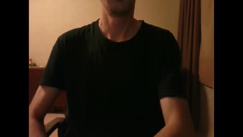 Snapshot of shedevr02 chatting on 10.06.25 Roger online show from 10.06.25