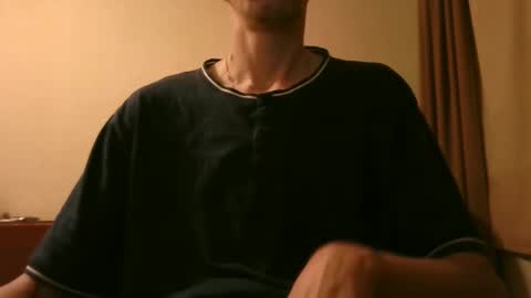 Snapshot of shedevr02 chatting on 11.11.25 Roger online show from 11.11.25