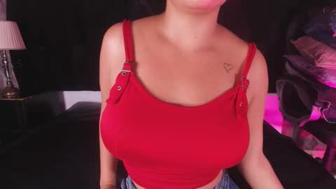 Snapshot of shelsy_loreds chatting on 10.02.25 Shelsy online show from 10.02.25