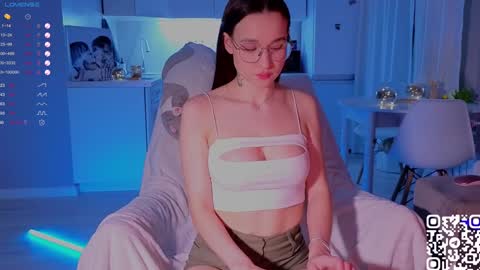 Snapshot of shey1i chatting on 12.23.24 Sheyli online show from 12.23.24