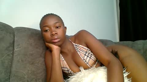 Snapshot of shi_assy chatting on 10.07.25 shi assy online show from 10.07.25