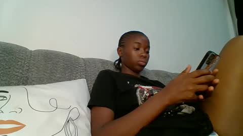 Snapshot of shi_assy chatting on 11.01.25 shi assy online show from 11.01.25