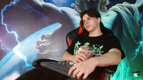 Snapshot of shinobi_grey chatting on 02.01.25  .. shinobi .. online show from 02.01.25