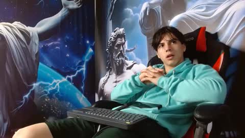 Snapshot of shinobi_grey chatting on 02.05.25  .. shinobi .. online show from 02.05.25