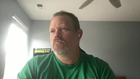 Snapshot of shughes740 chatting on 09.28.25 shughes740 online show from 09.28.25