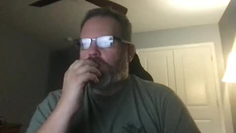 Snapshot of shughes740 chatting on 10.30.25 shughes740 online show from 10.30.25