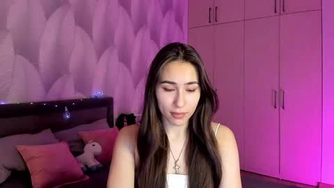 Snapshot of shy_bambiii chatting on 02.14.25 Mika online show from 02.14.25