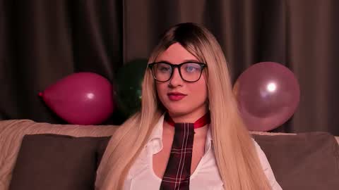 Mary online show from 10.21.25