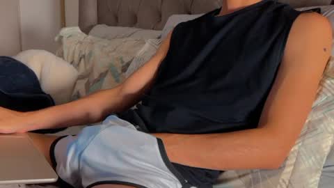 Snapshot of shydude666 chatting on 03.11.25 shydude666 online show from 03.11.25