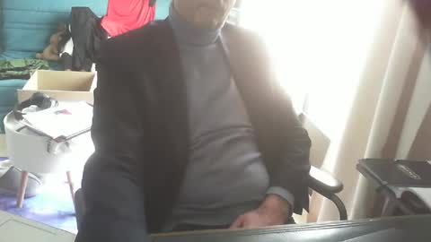 Snapshot of shyfrenchcock chatting on 03.10.25 shyfrenchcock online show from 03.10.25