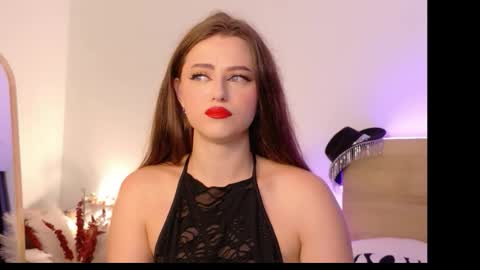 Snapshot of sienna_voss chatting on 10.15.25 sienna_voss online show from 10.15.25