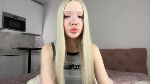 Snapshot of siliconepornstar chatting on 10.01.25 Diana  online show from 10.01.25