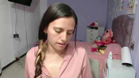 Snapshot of silvanaroberts_ chatting on 12.20.24 Rouse online show from 12.20.24