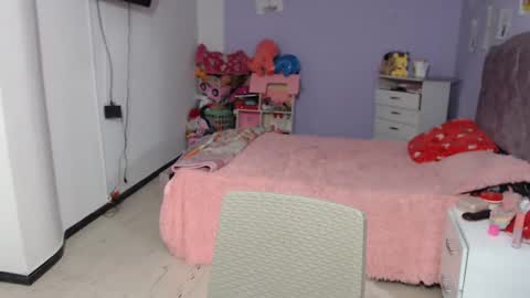 Snapshot of silvanaroberts_ chatting on 01.29.25 Rouse online show from 01.29.25