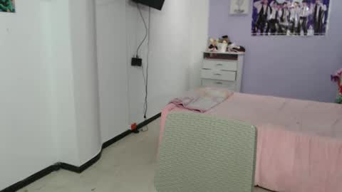 Snapshot of silvanaroberts_ chatting on 03.07.25 Rouse online show from 03.07.25