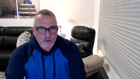 Snapshot of silveroli187 chatting on 02.05.25 silveroli187 online show from 02.05.25