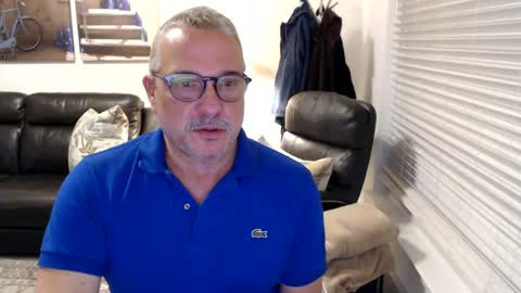 Snapshot of silveroli187 chatting on 09.25.25 silveroli187 online show from 09.25.25