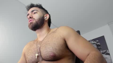 simon_leon01 online show from 10.21.25