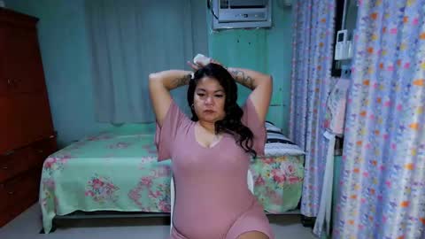 Snapshot of sinfullwife6969 chatting on 09.18.25 sinfullwife6969 online show from 09.18.25