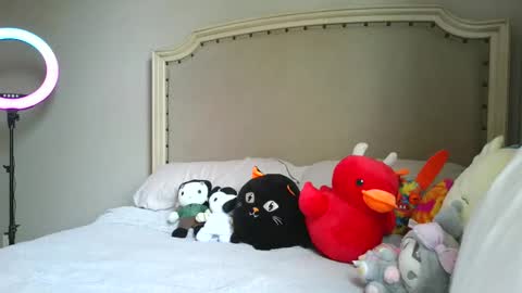 Snapshot of sinistradextra chatting on 09.27.25 Sinistra Dextra online show from 09.27.25