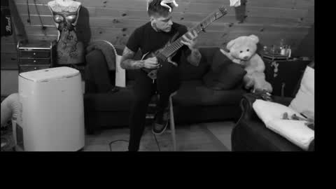 Snapshot of siphonophorstrings chatting on 09.20.25 Dustbunnyfoofoo online show from 09.20.25