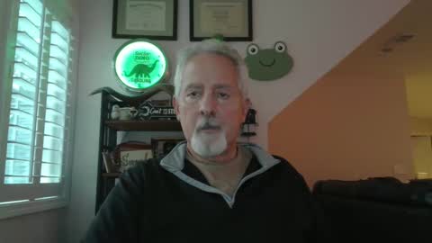 Snapshot of sir_lust_alot chatting on 10.12.25 Don Roberto online show from 10.12.25